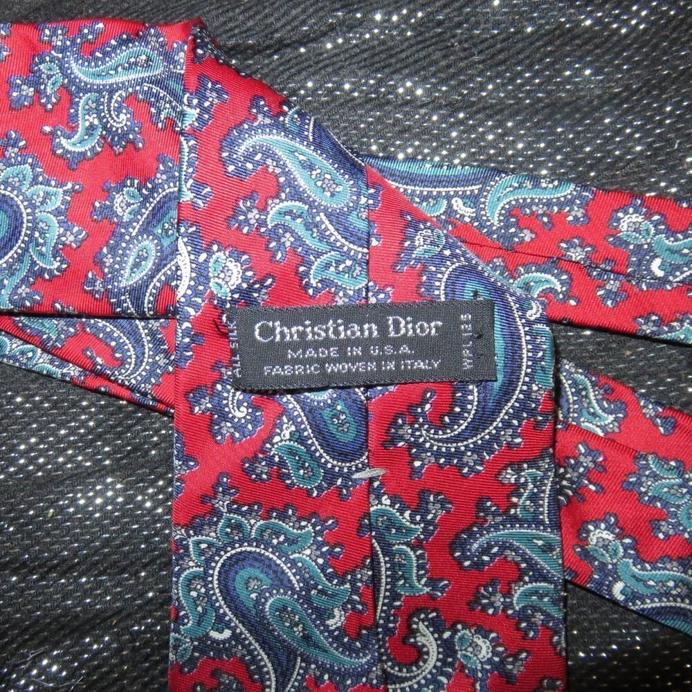 Christian Dior 100% Italian silk men’s Red & Blue Paisley neck tie - Picture 4 of 4
